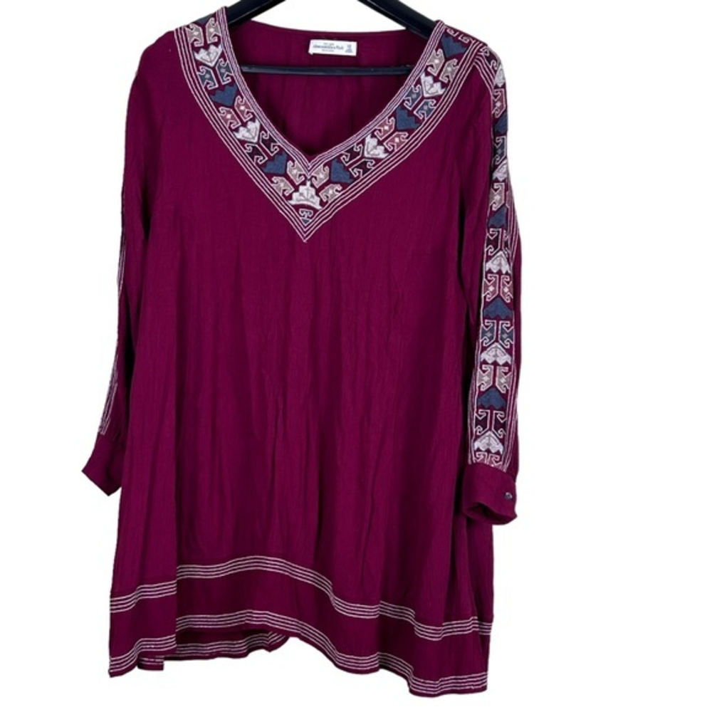 Abercrombie & Fitch embroidered v-neck tunic‎ M-L